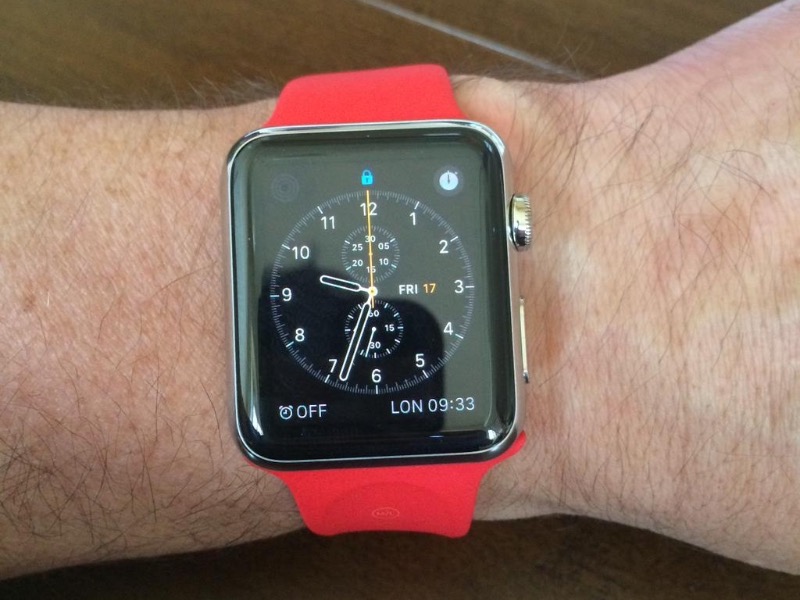 Cette Watch est rose ou rouge ?