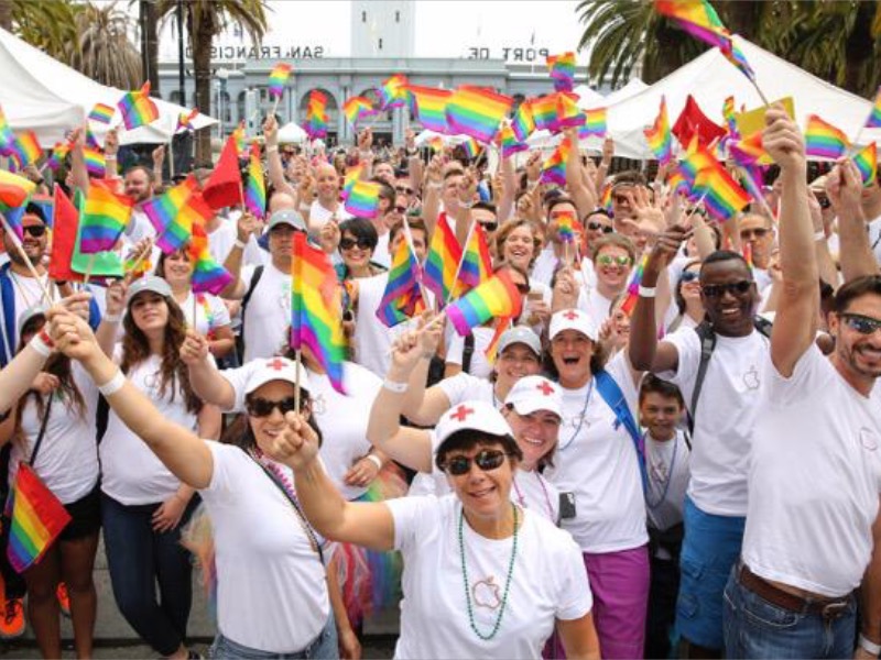 Gay Pride : Apple en force