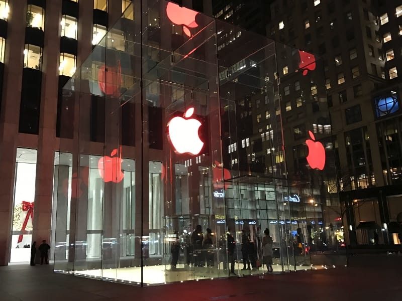 Les Apple Store voient rouge