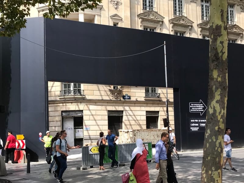 Apple Store des Champs Élysées : au moins un an de travaux